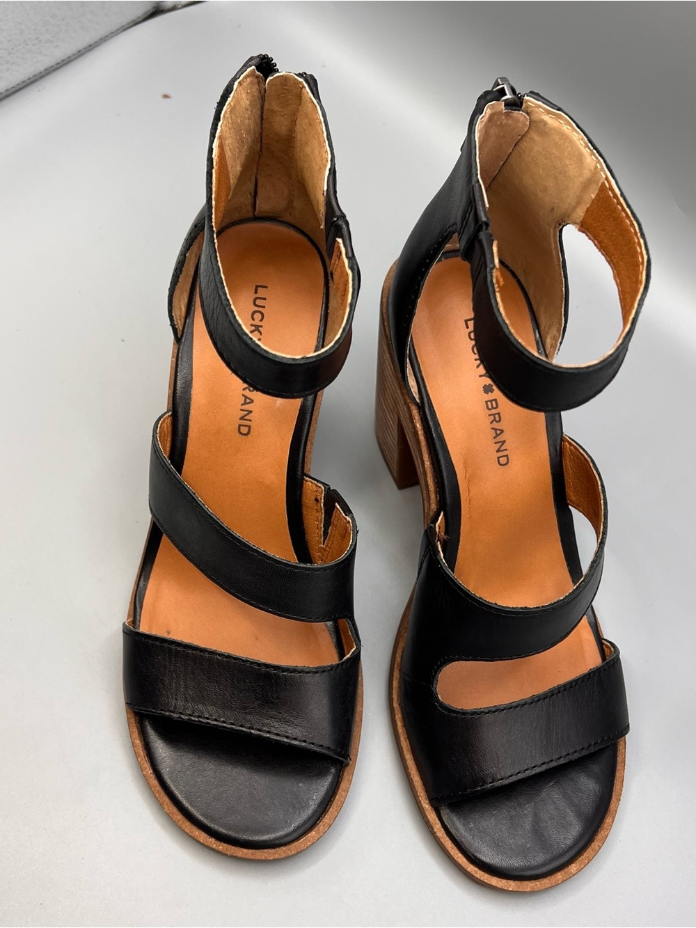 Lucky Brand Valka Ankle Strap
Sandal Peacoat Black Size 6.5 perfect condition